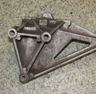 Кронштейн коробки