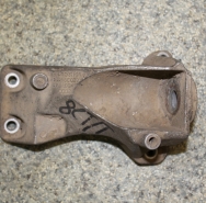 Кронштейн коробки