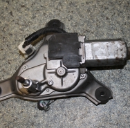 Мотор стеклоочистителя заднего  l\C PRADO 120 2002-2009 б\У