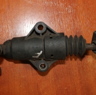 Рабочий цилиндр сцепления