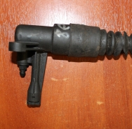 Рабочий цилиндр сцепления