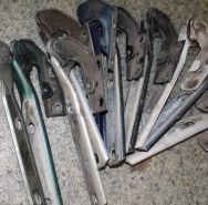 Петля капотаPASSAT B5 1997-2004