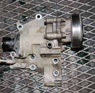 Корпус помпы вариатор MR20DE Б/У оригинал. T31