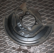 Пыльник тормозного диска передний левый Б/У оригинал. T31, J10E, JJ10E, F15