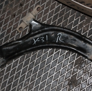 Рычаг передний правый Б/У оригинал.