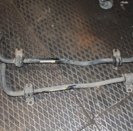 Стабилизатор поперечной устойчивости передний Б/У оригинал.