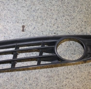 Решетка противотуманой фары левой