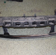 Усилитель бампера передний