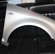 Крыло переднее правое оригинал без дефектов