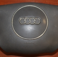 Подушка безопасности в рулевое колесо кнопки потертые