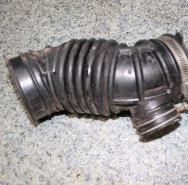 Патрубок от фильтра к дросселю Nissan X-trail T31