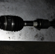 Приводной вал левый  в сборе АКПП 2.0 1az