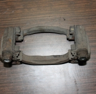 Скоба переднего тормозного суппорта