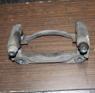 Скоба переднего тормозного суппорта