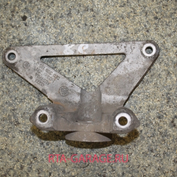 AUDI Кронштейн коробки 8E0399115J купить, автозапчасти РТА-ГАРАЖ.РУ