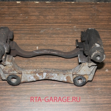 TOYOTA Скоба переднего тормозного суппорта 2,0 47722-05020 купить, автозапчасти РТА-ГАРАЖ.РУ